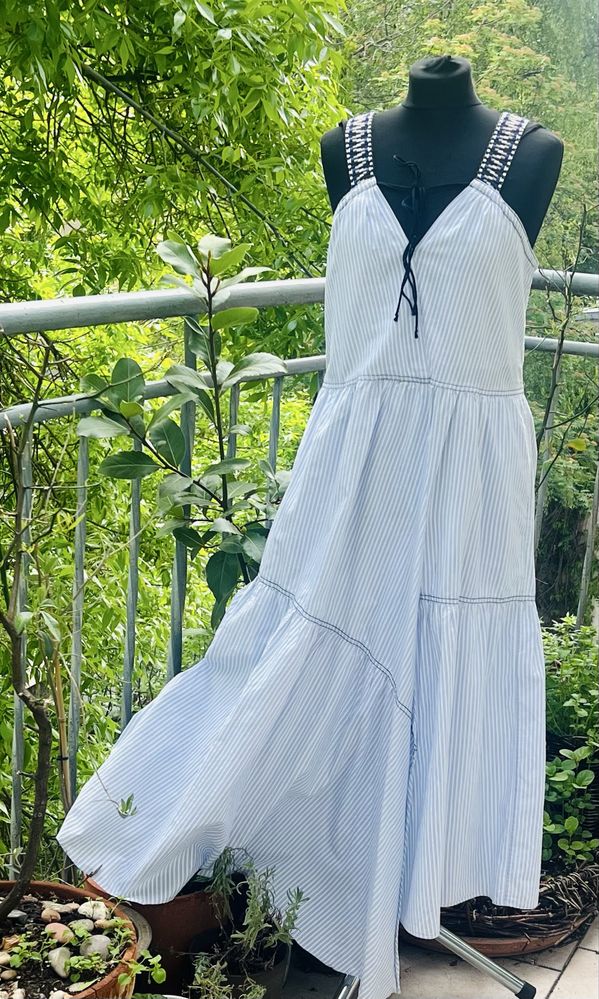 Dorothee Schumacher. Letnia suknia maxi