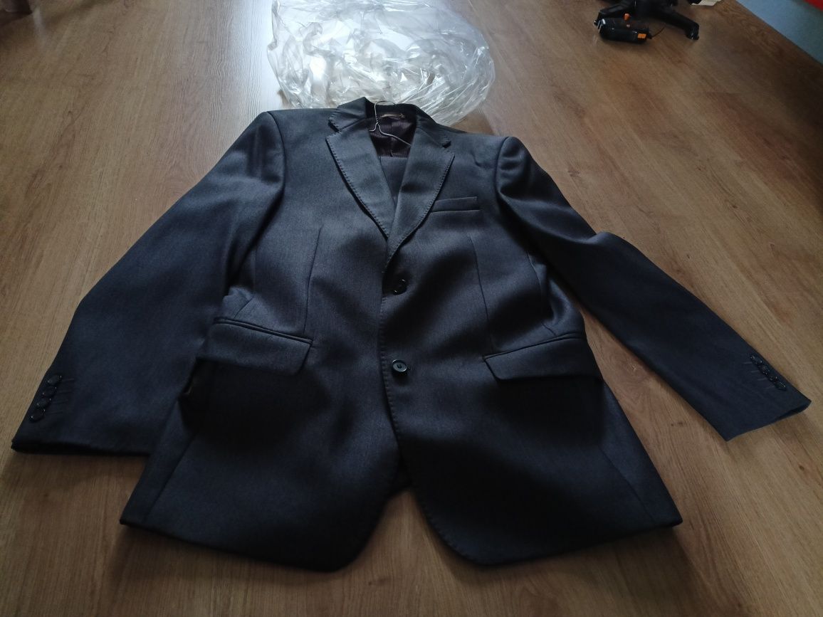 Garnitur męski grafitowy z bordową podszewką M/L 185cm Magra Collectio