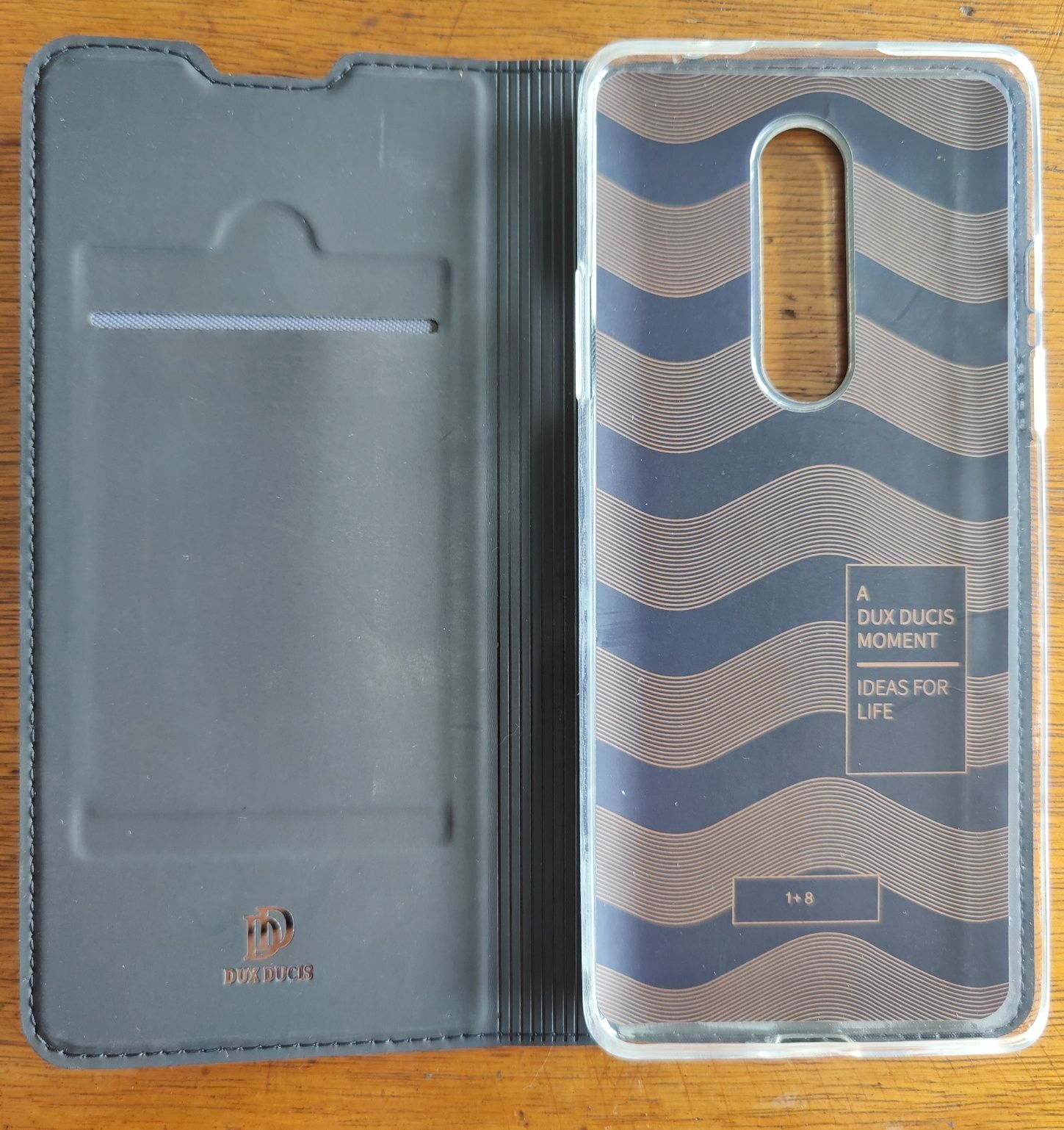 Capa One Plus 8 (preta)