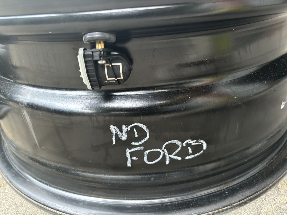 ND Komplet felg stalowych 16” 5x108 Ford TPMS