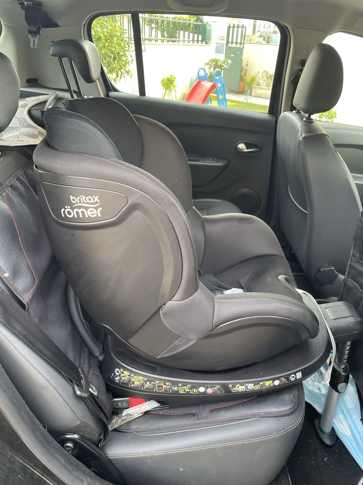 Cadeira auto britax romer quase nova