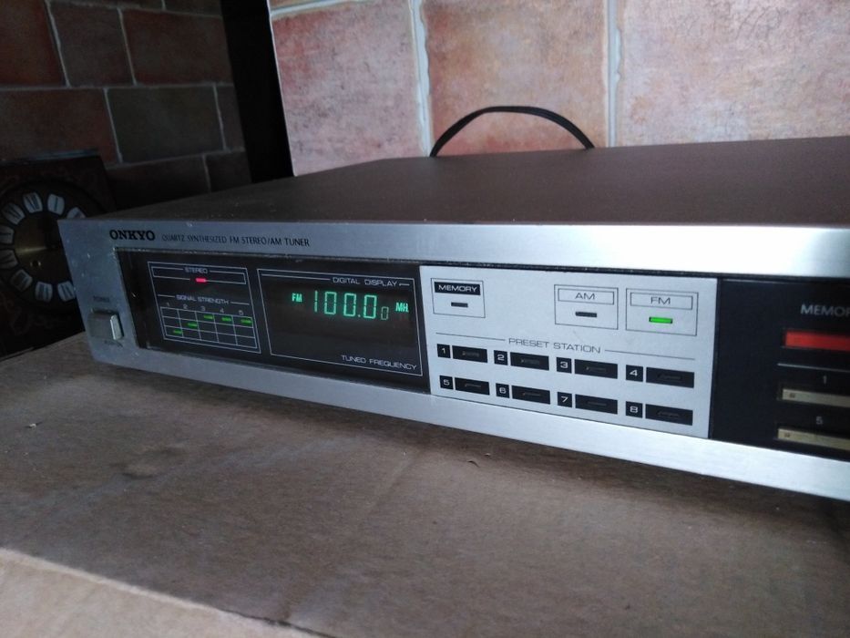Tuner Onkyo T 300 PRL piękny klasyk