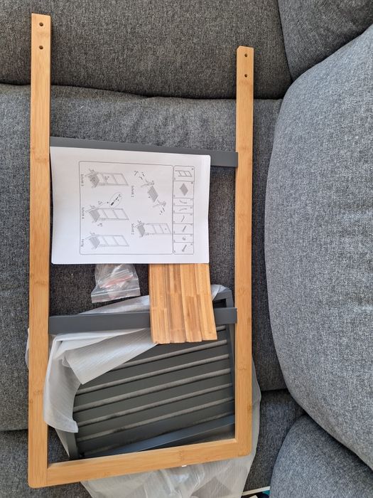 Nowy Relaxdays Bambusowy wieszak na ręczniki, z półką i 3 drążkami