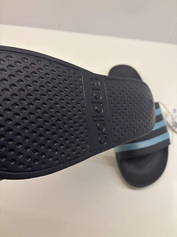 Klapki Adidas New 42/43