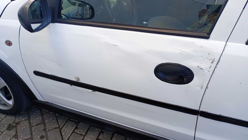 Veículo automóvel 1700 diesel