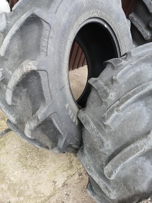 Sprzedam opony 420 /70 R24 stan dobry
