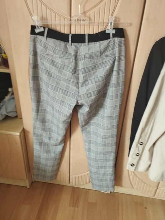 Spodnie męskie  marki ZARA rozm 42