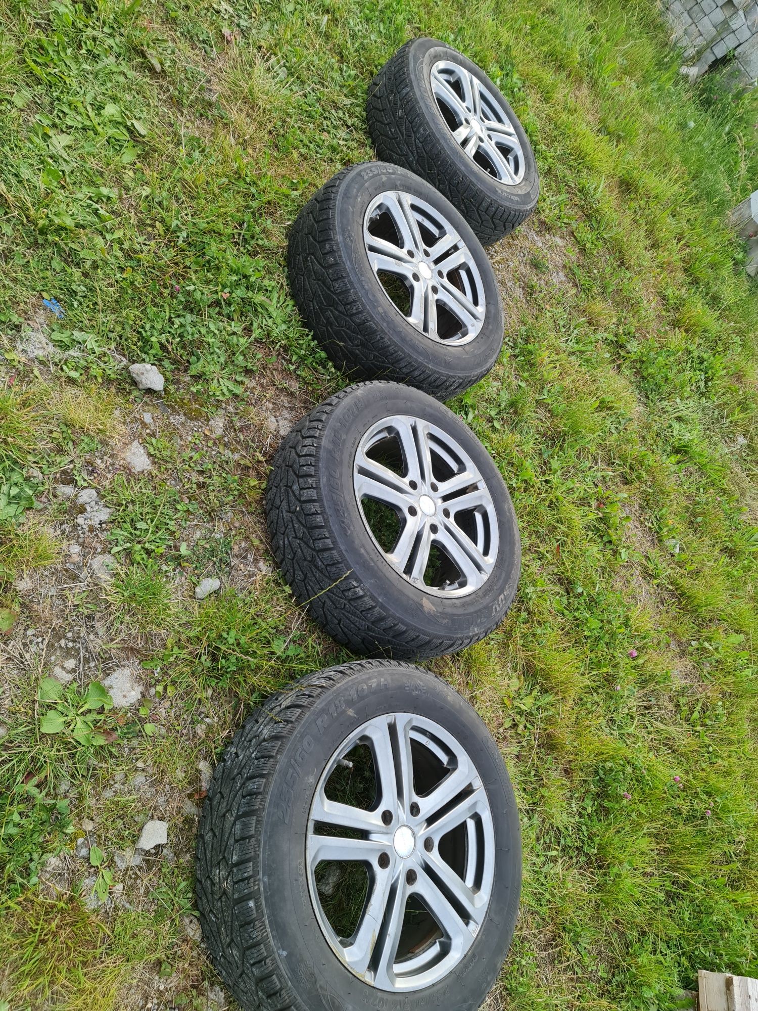 Felgi z oponami zimowymi