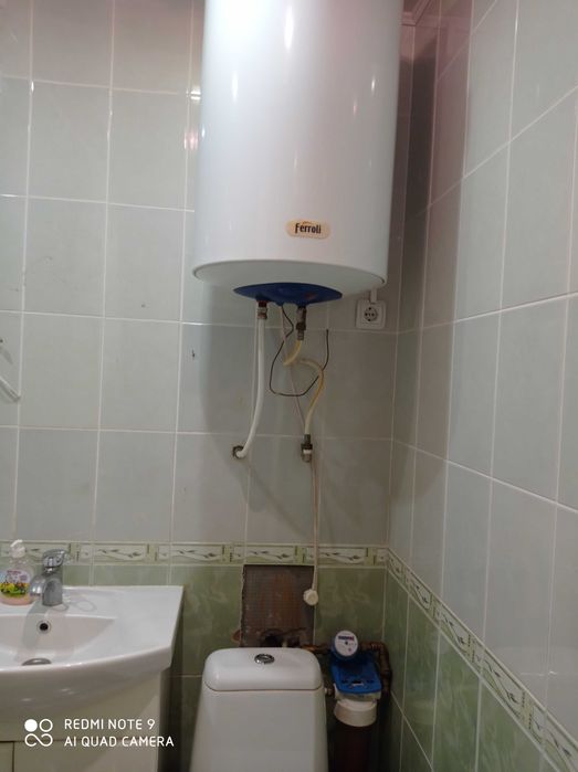 Продам двокімнатну квартиру на п"ятому поверсі