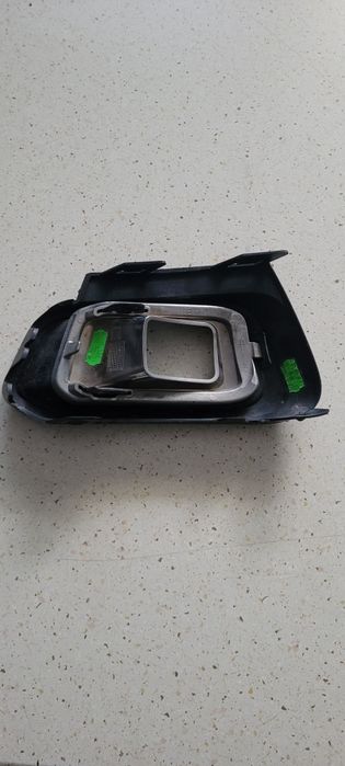 peugeot 308 t9 gt lift kratka zderzaka halogenu prawa