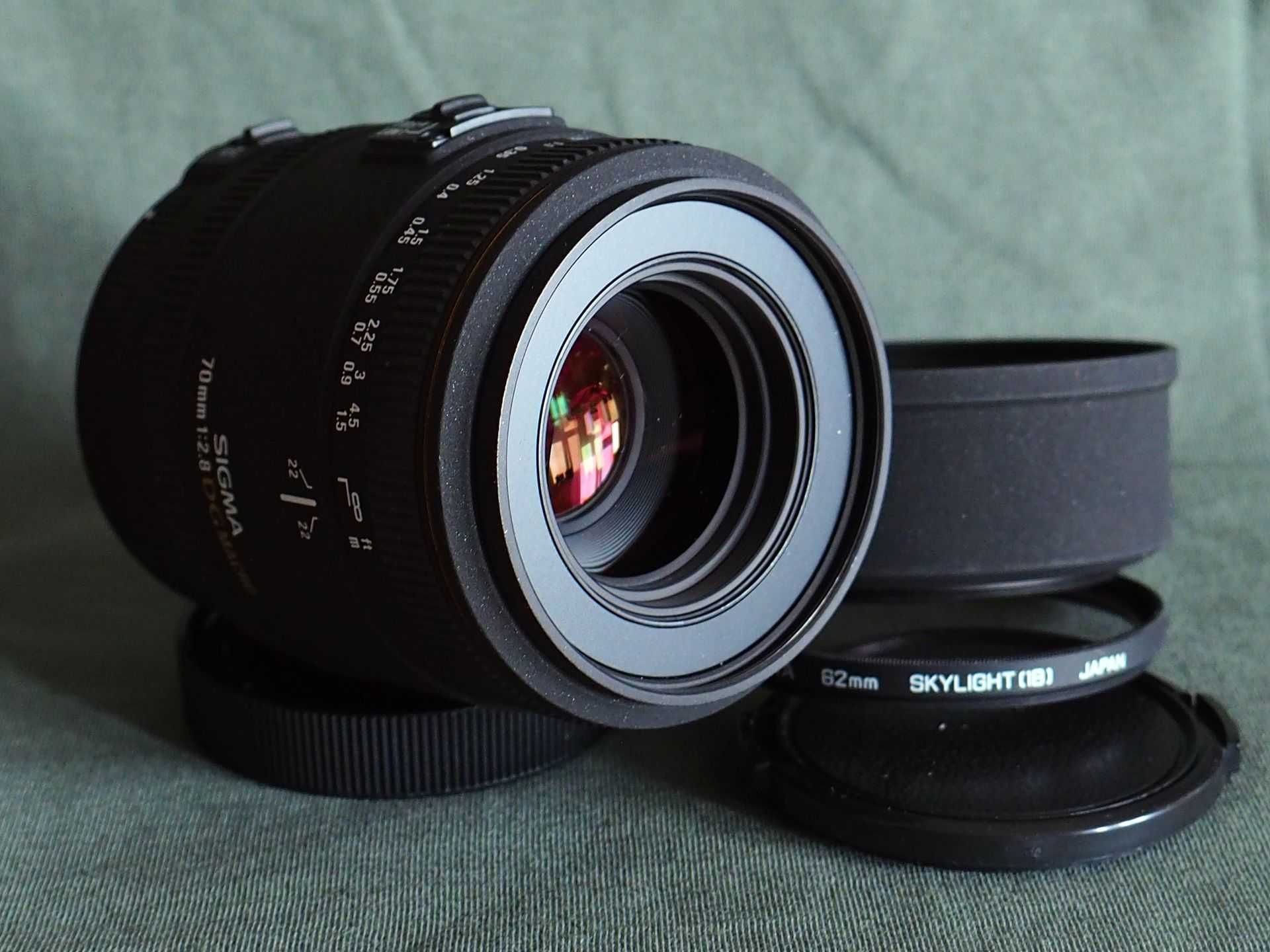 Obiektyw Sigma AF 70mm f2.8 EX DG Macro.