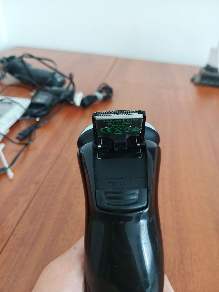 Електробритва REMINGTON R6150