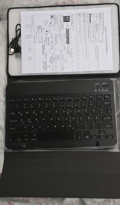 Etui + klawiatura do tabletu Lenovo 11 c