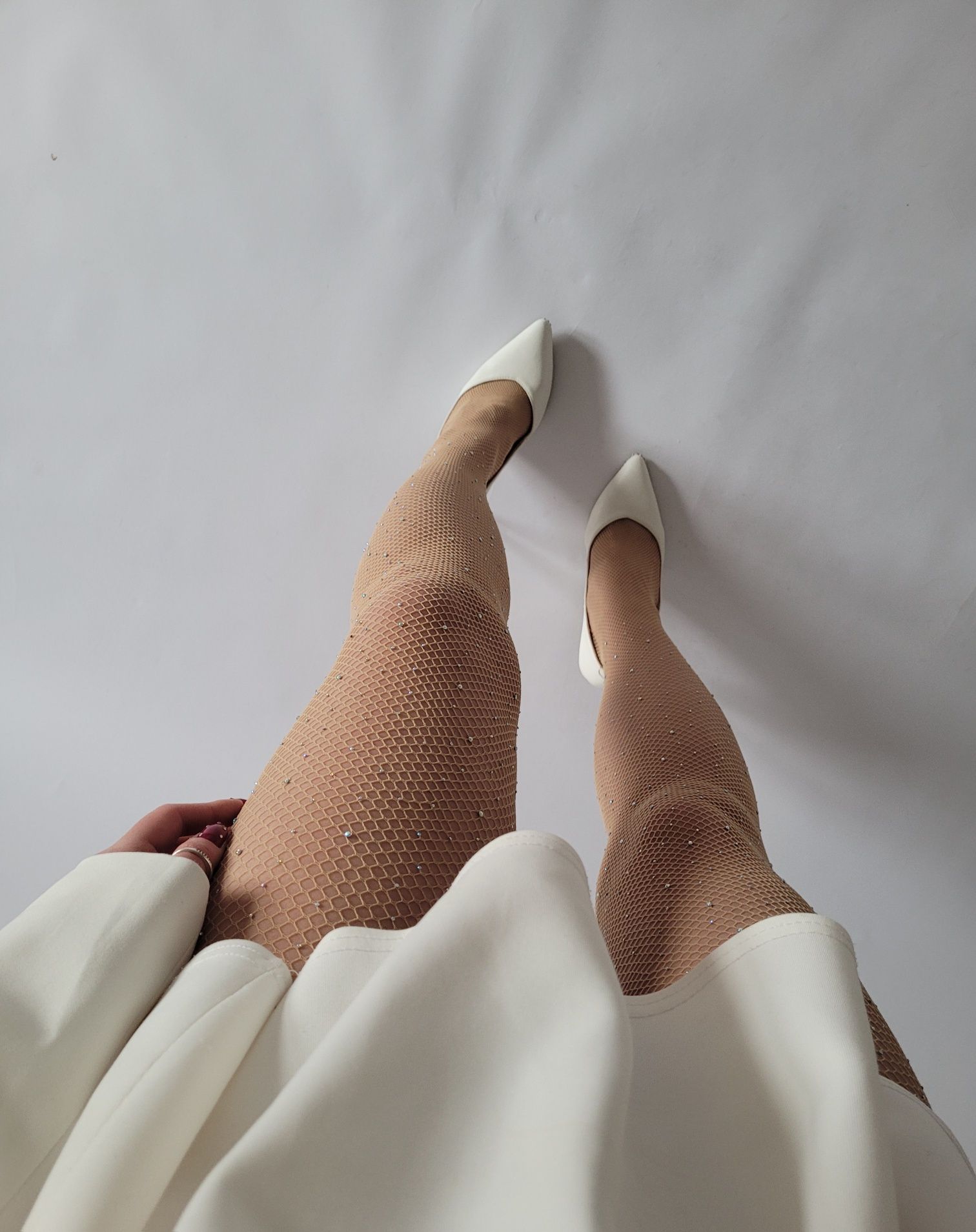 Nowe rajstopy kabaretki cieliste cekiny kryształki lolita coquette