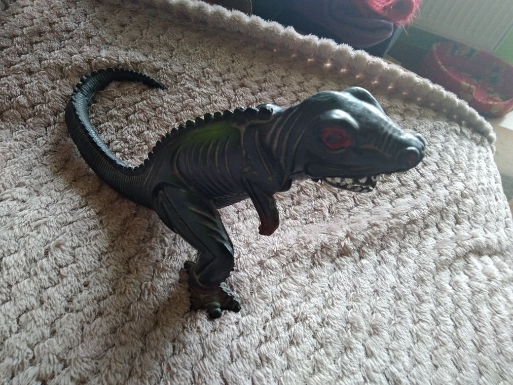 Figurka Godzilli/dinozaura