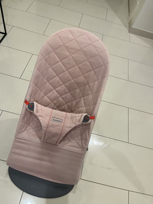 Babybjorn leżaczek dla dziewczynki