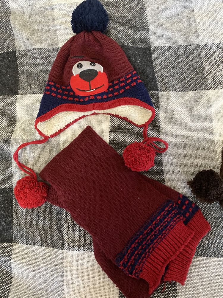 Зимова шапочка з шарфом набір на 2-3 роки