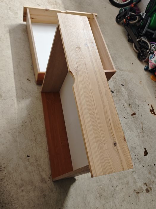 Szuflady/ pojemniki na kółkach