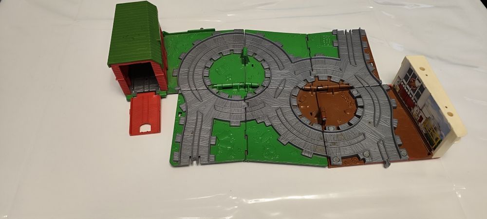 Tomek i przyjaciele Zestaw 6 walizek Take'n'Play