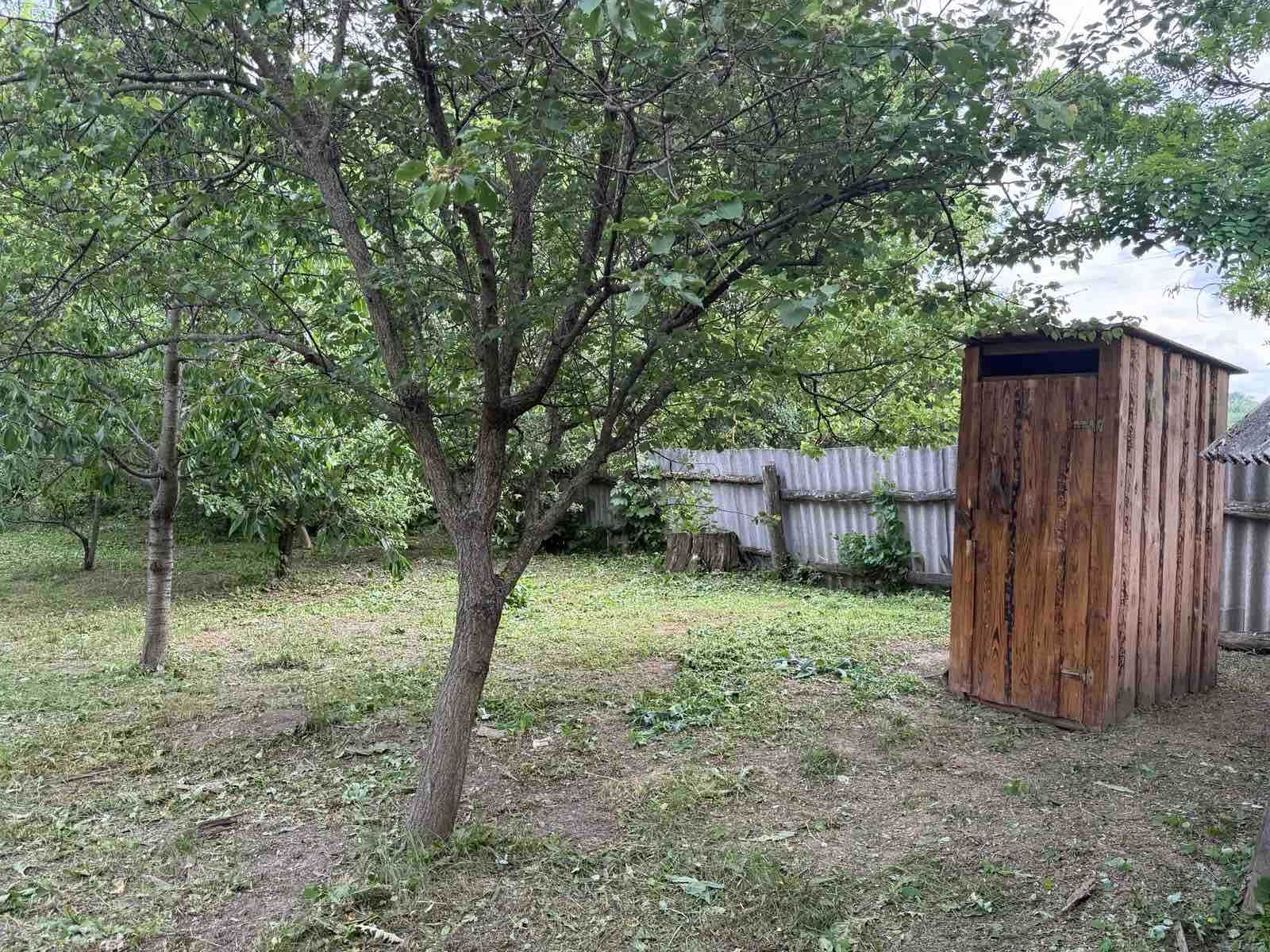 Продається дачна ділянка, дача з будинком в с. Тарасівка