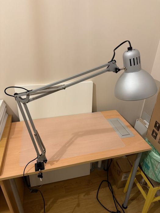 Lampka Ikea TERTIAL szara srebrna regulowana biurkowa lub ścienna