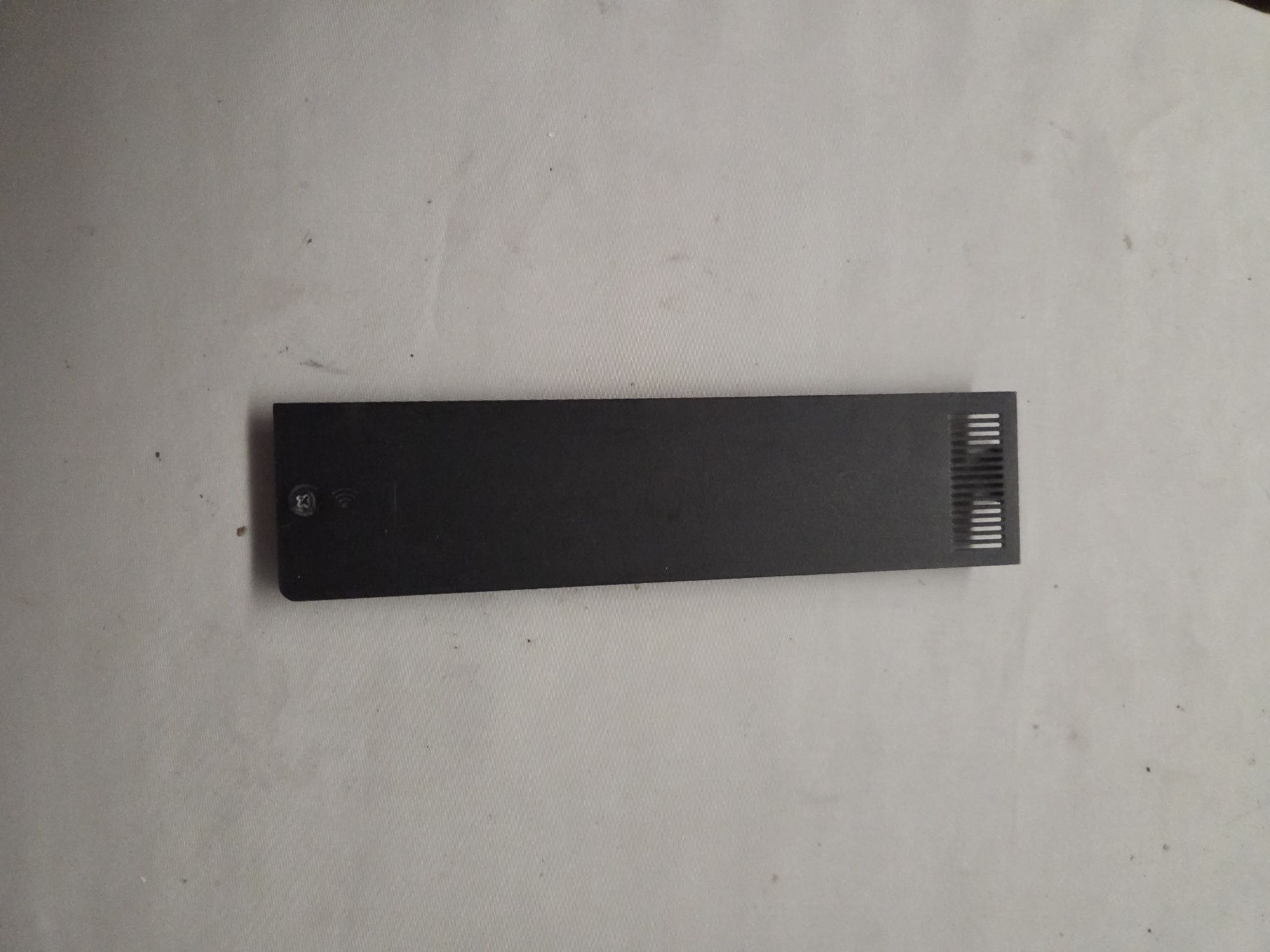 Sprzedam zaślepkę dolnej obudowy do Laptopa SAMSUNG NP350E 7C