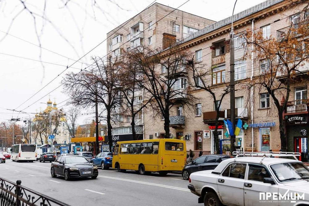 Продаж 2-кімнатна квартира "сталінка" ЦЕНТР МІСТА