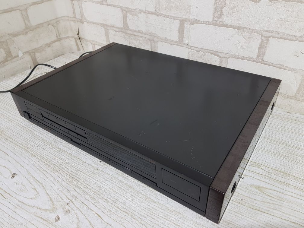 Стерео тюнери FM/AM/FINE ARTS  Grundig T-907, Telefunken DT-1500, б/у