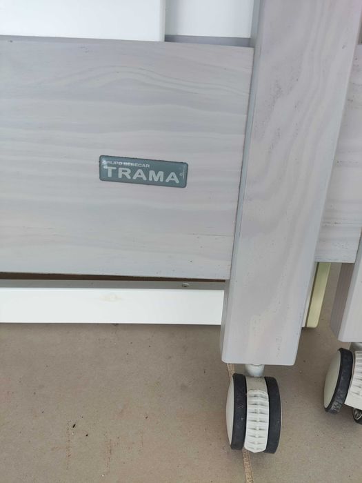 Cama de grades para bébé com colchão 1.20m x 0.6m