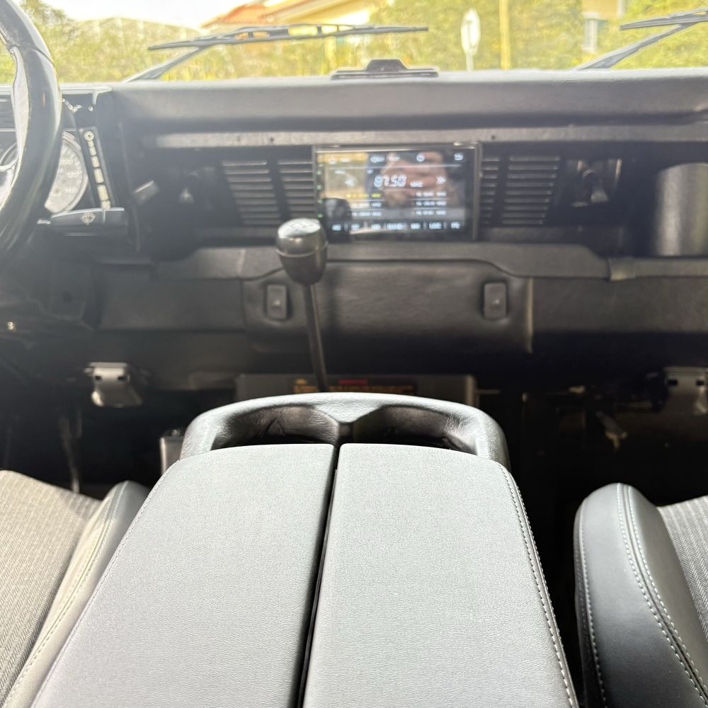 Land Rover Defender 90 6 Lugares