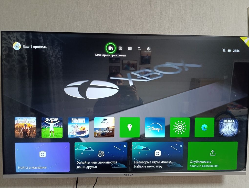 Xbox one на 500gb пам'яті
Все працює, недоліків немає, в комплекті оди