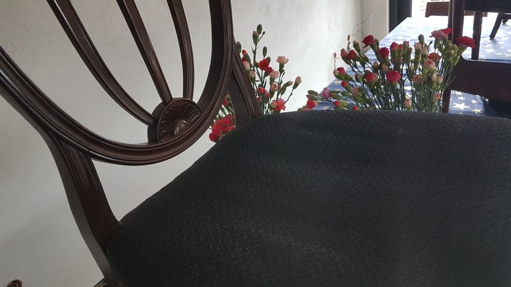 krzesła do jadalni 4 szt