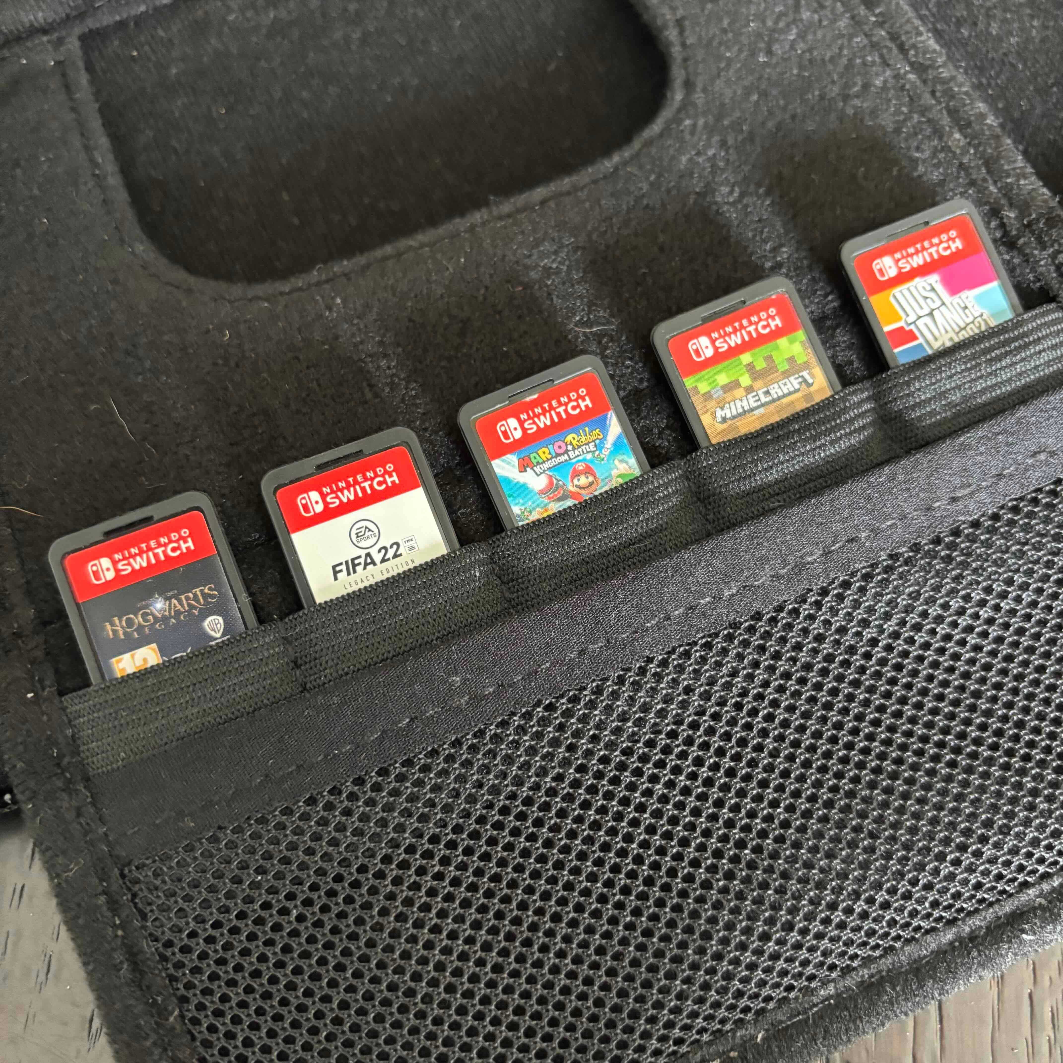 NINTENDO SWITCH C/ 5 jogos + Comando analógico SuperMário