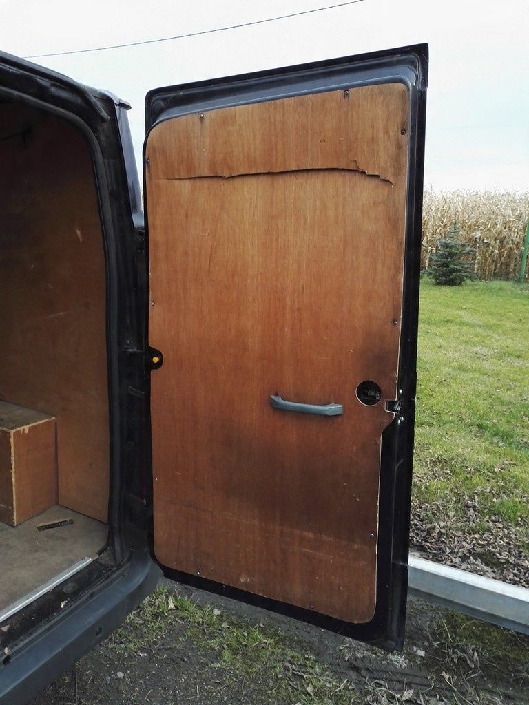 Drzwi Prawy Tył Ford Transit 06-13 Panther Black