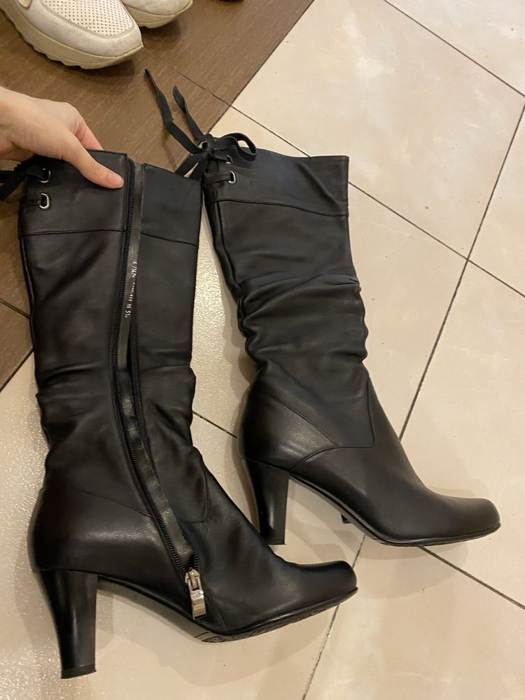 Продам фірмові сапожки Fellini шкіра 38 розмір
