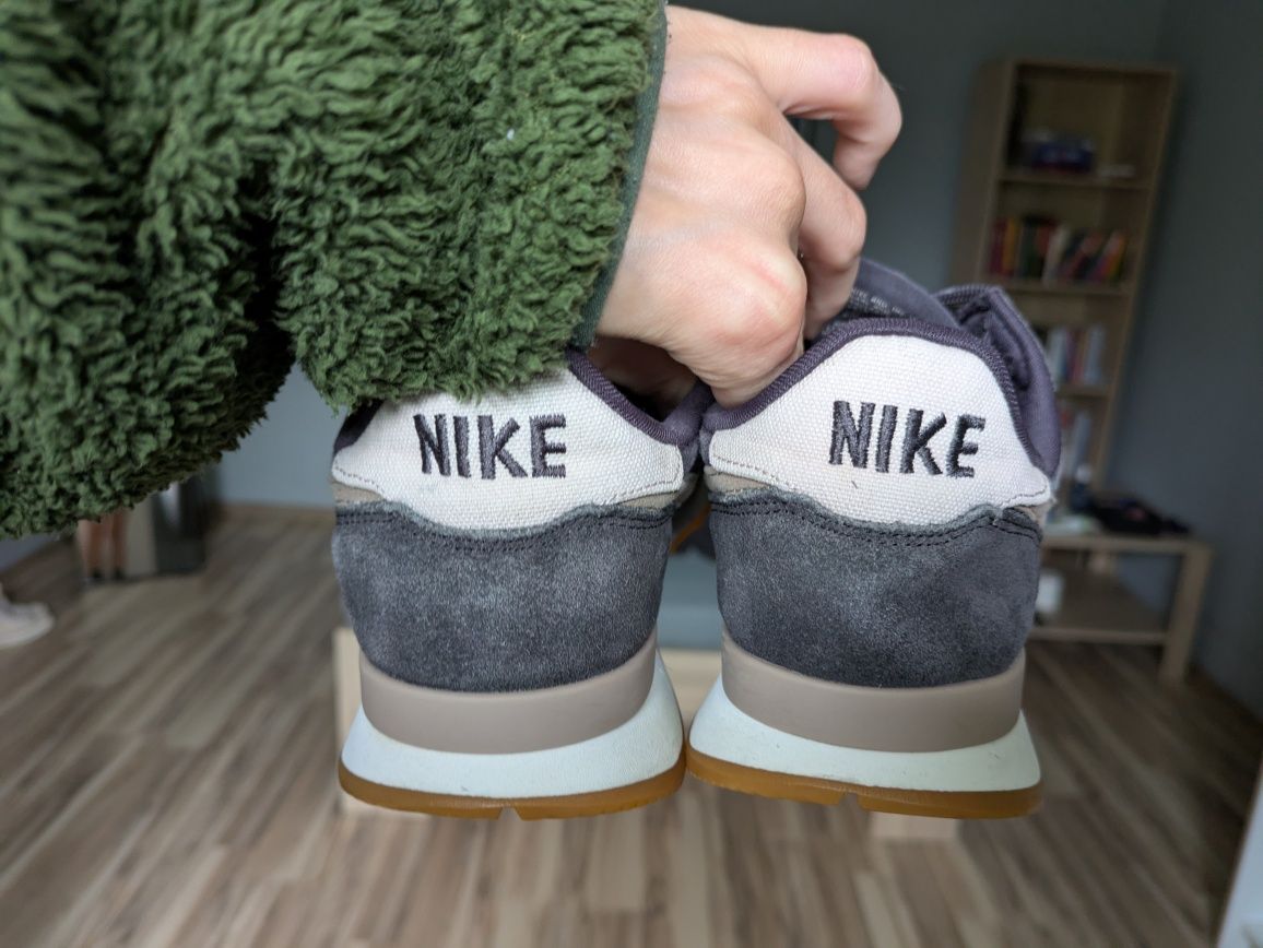 Nike Internationalist