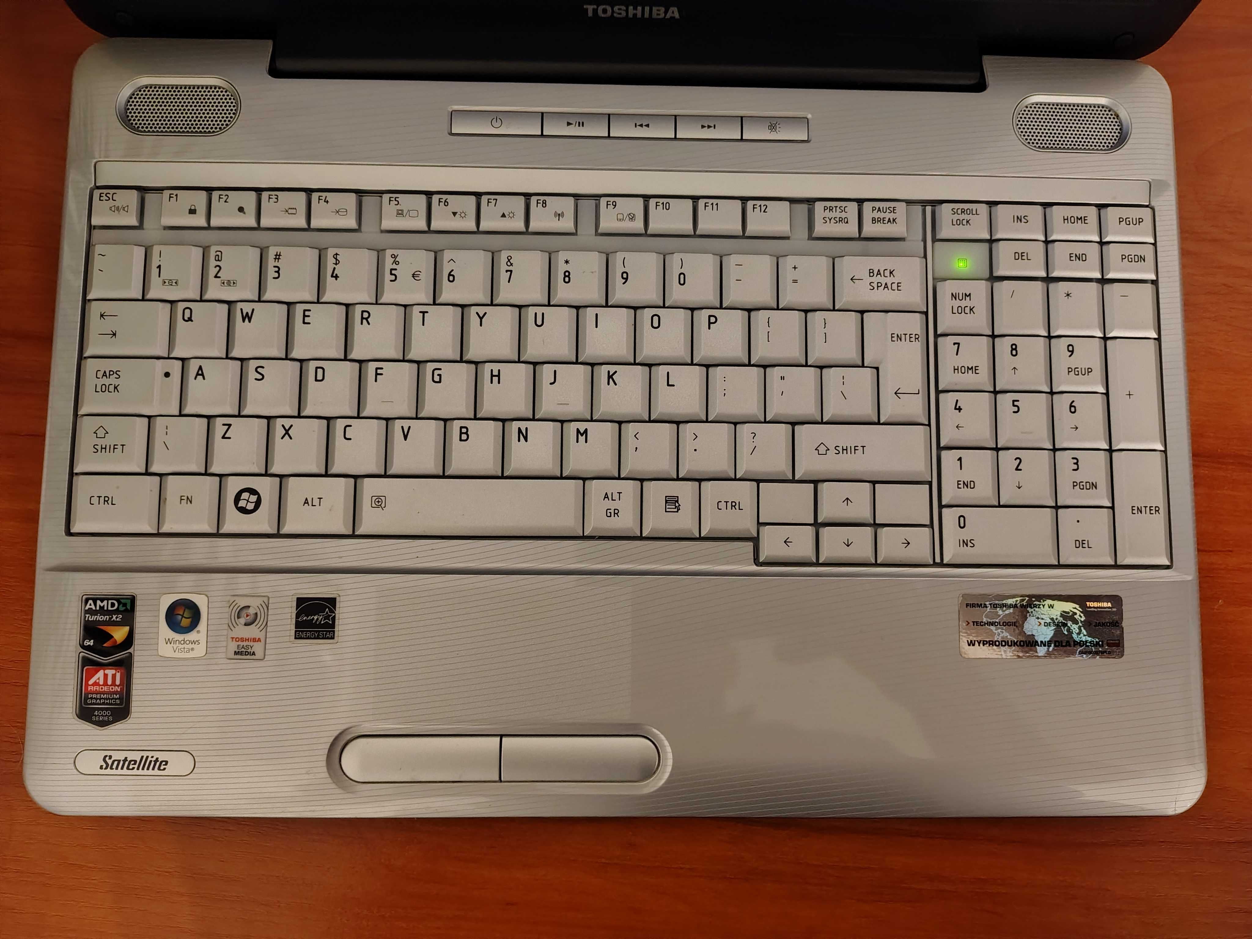 TOSHIBA Satellite L500D