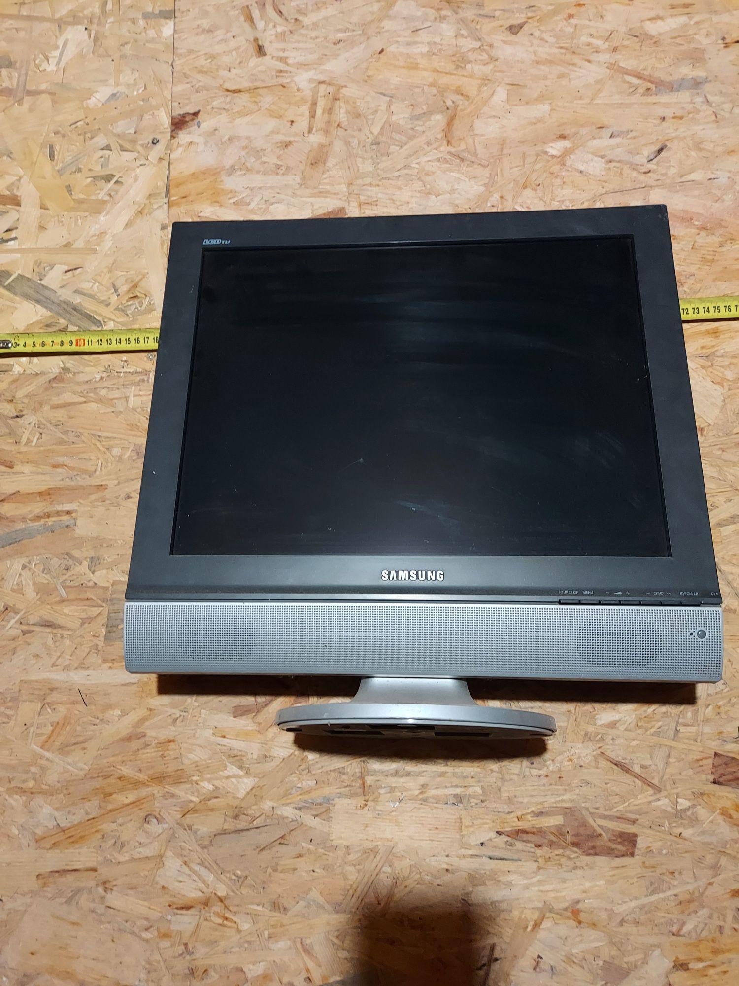 Monitor Samsung 21' LW20M21C