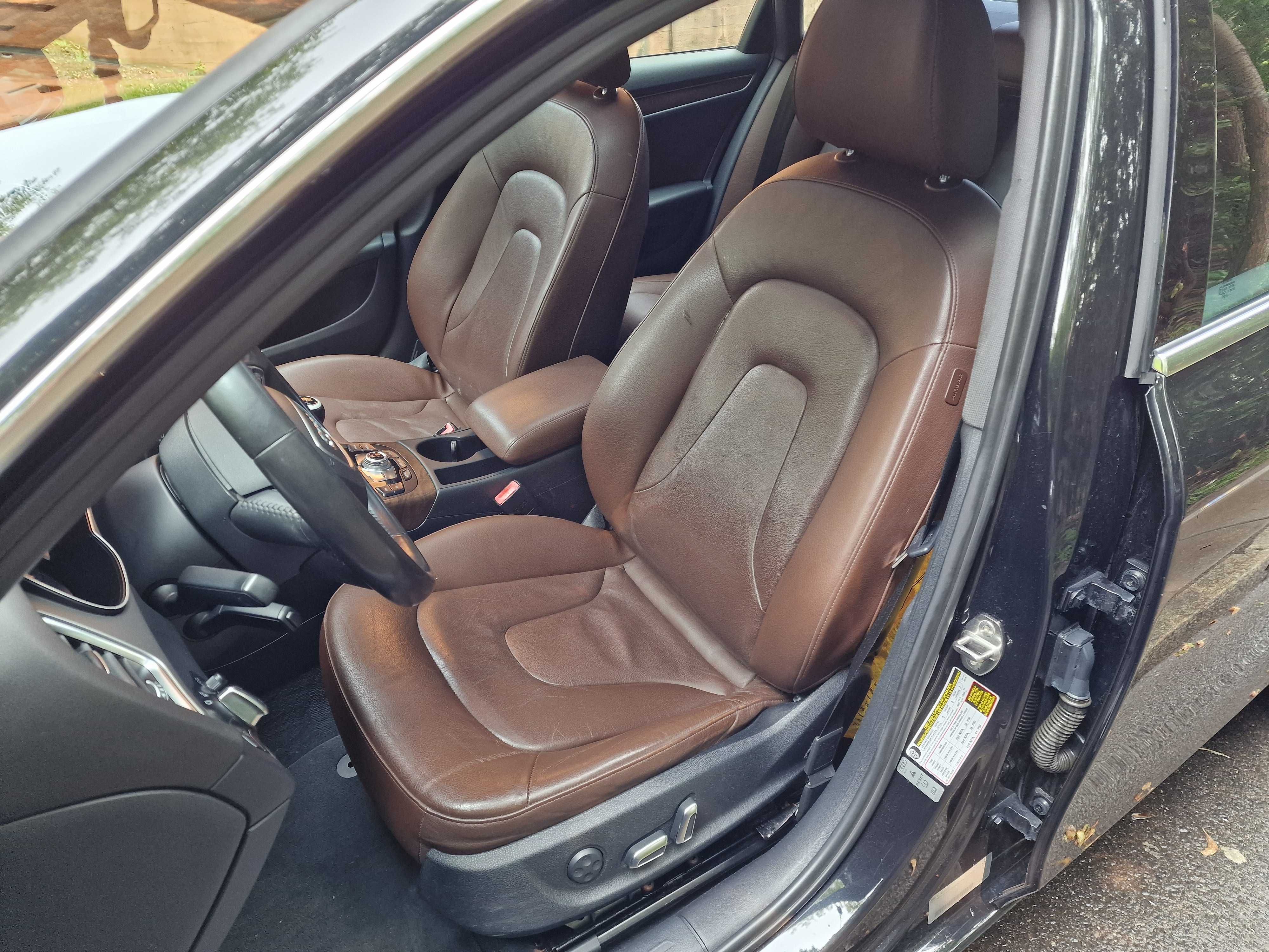Audi A4 B8 2.0 TFSI Quattro Skóra Manual Xenon Alu 18"