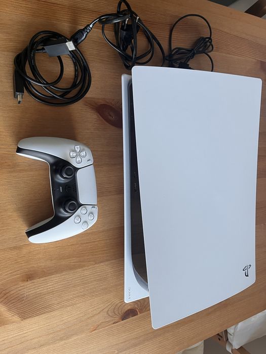PlayStation 5 z napędem + pad DualSense