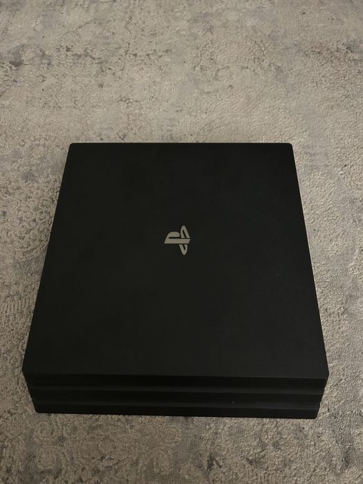 Ps4 pro 1tb в хорошому стані