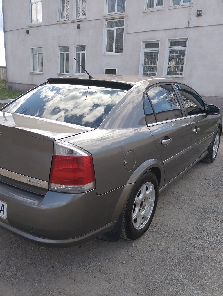 Opel Vectra C 1.6 бензин