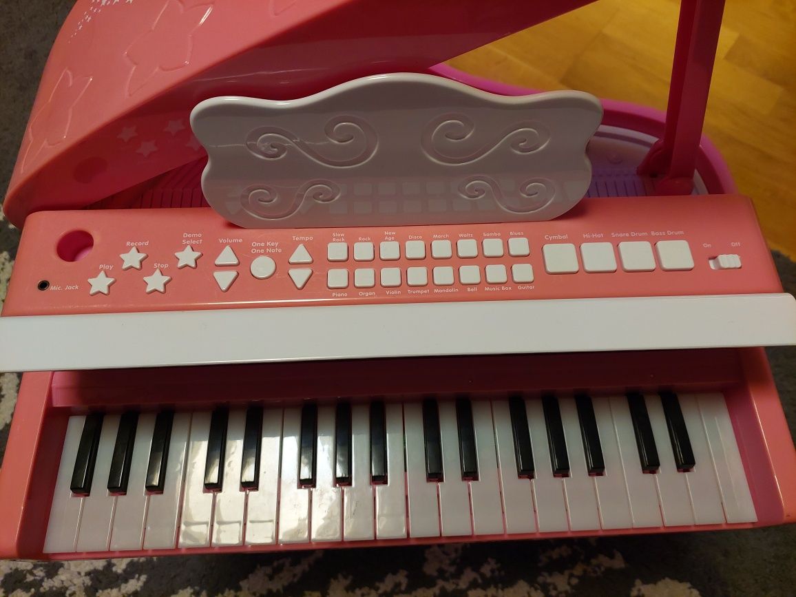 Fortepian elektroniczny dla dziecka
