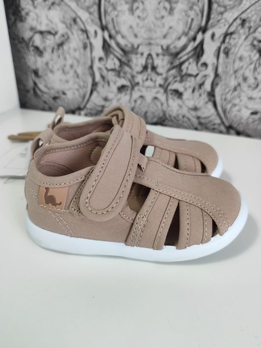 Buty sandały  sandałki zakryte palce beżowe eleganckie cool club 23 bi