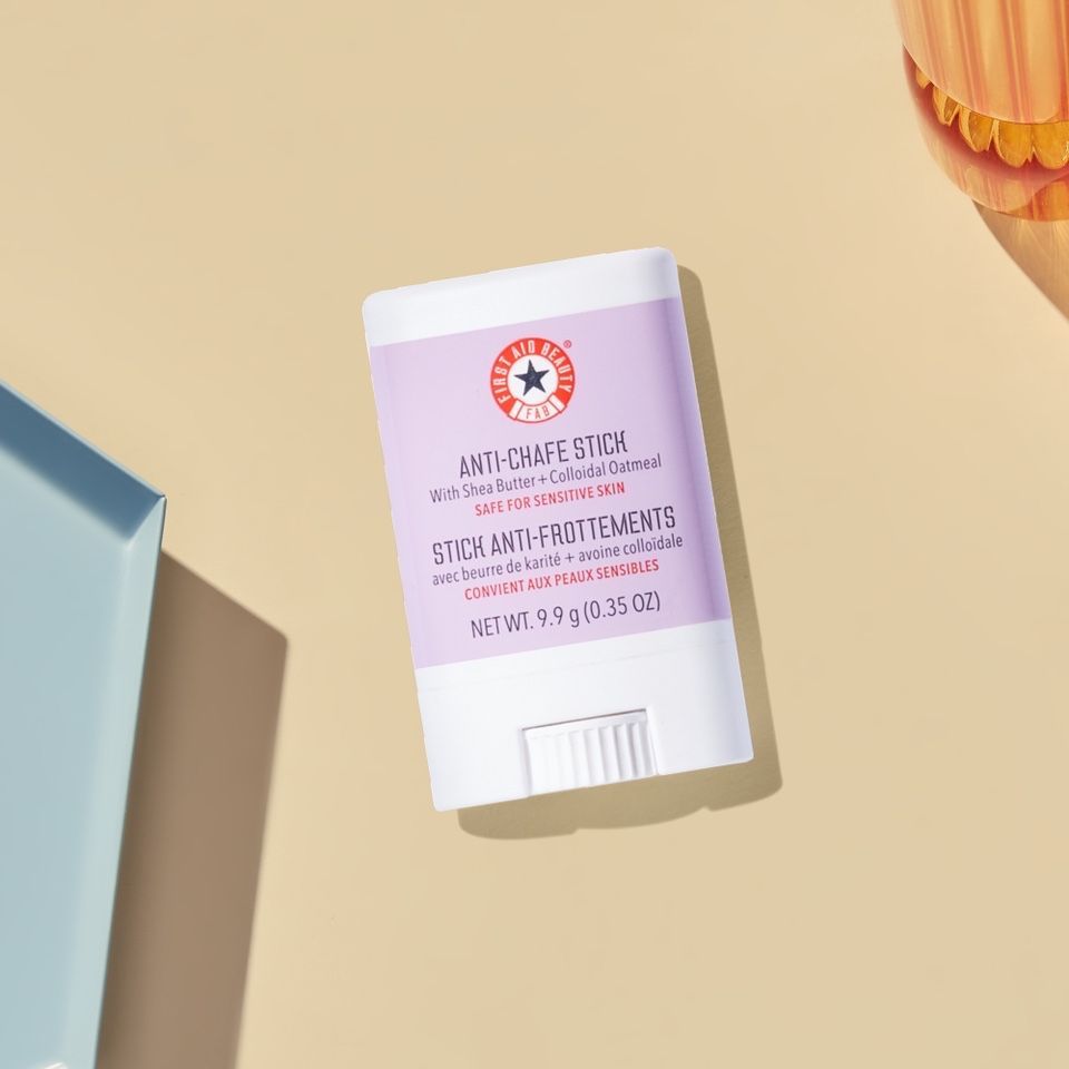 Стик от натирания first aid beauty anti-chafe stick