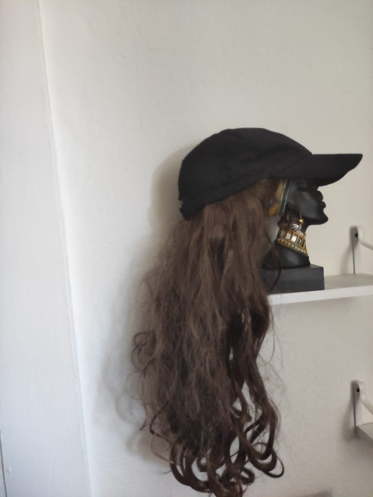Czapka z peruką długie kręcone włosy czapeczka peruka Damska