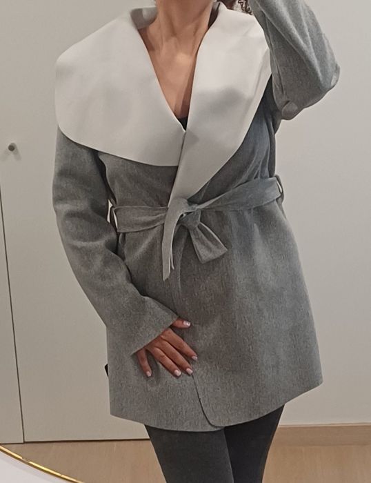 Casaco cinza com cinto (NOVO)- Tamanho único