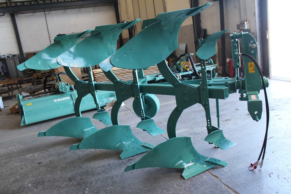 Pług zagonowy obrotowy