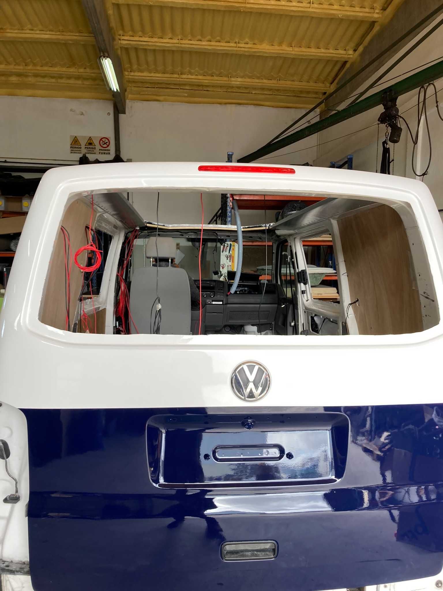 Vidro escurecido para porta traseira de VW Transporter 5