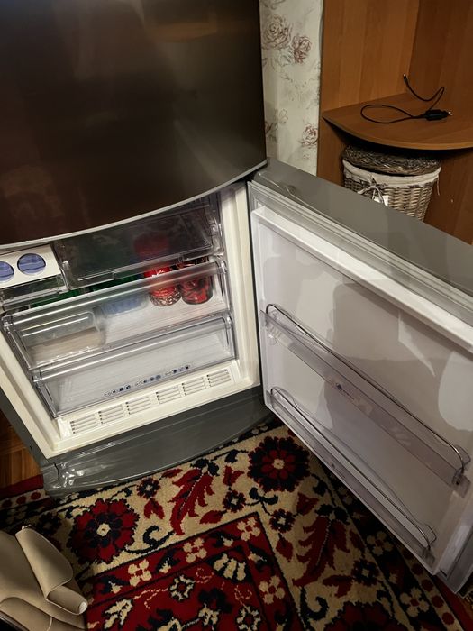 Холодильник Whirlpool ARC